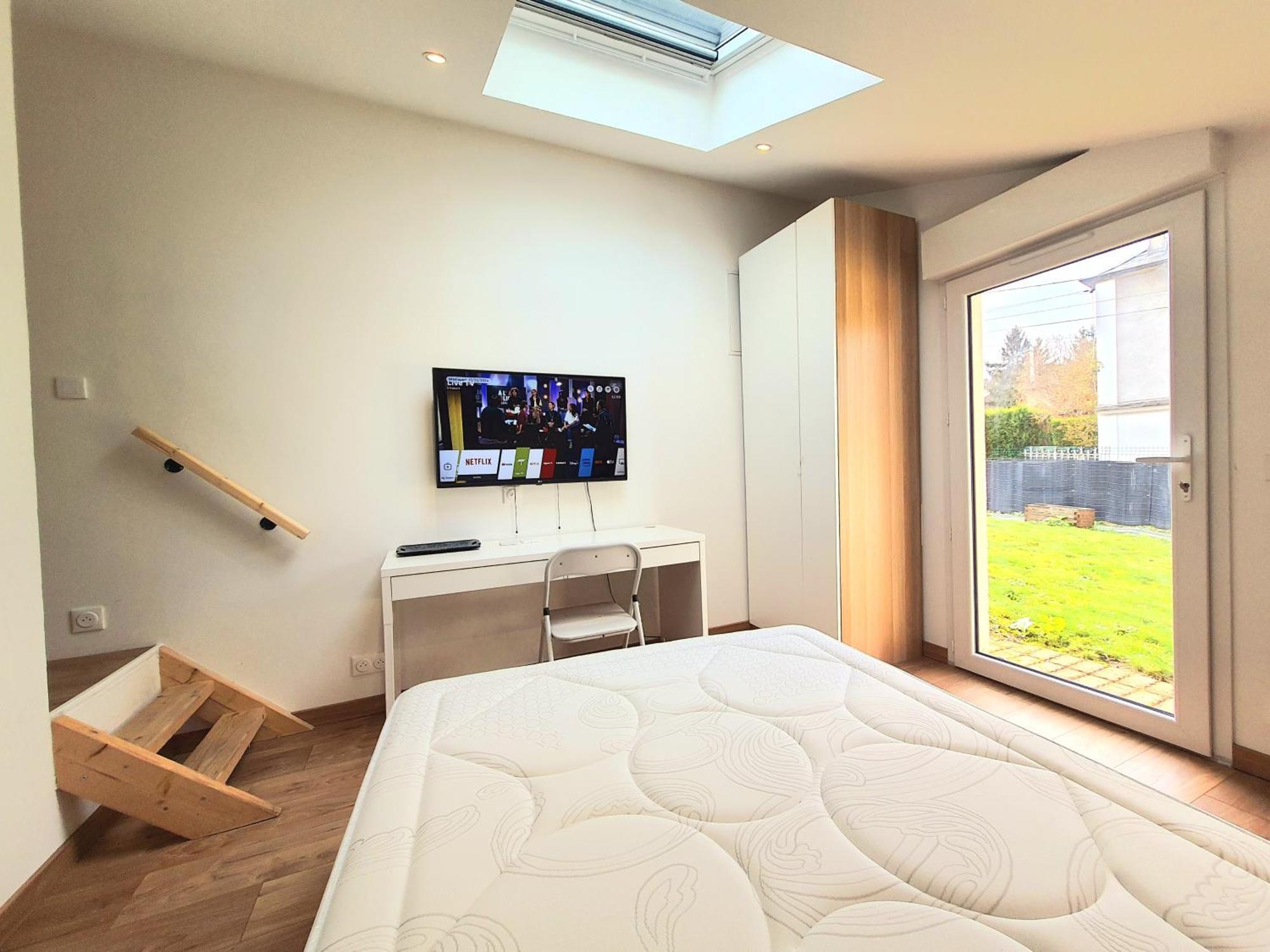 Chambre Paisible Chez L'Habitant En Rez De Chaussee Avec Salle D'Eau 10 Min Gare Et Centre Ville Évreux Eksteriør bilde